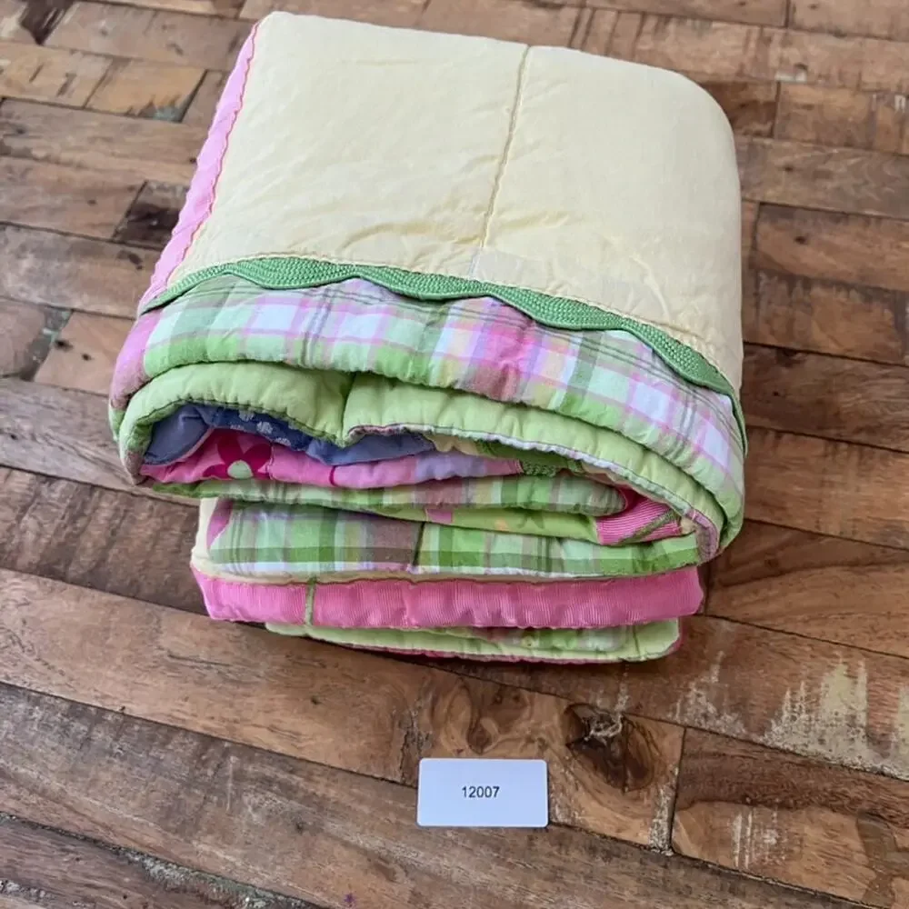 Circo Floral Patchwork Quilted Standard Size Pillow Shams